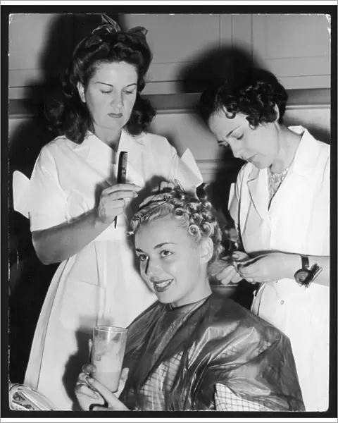 Anne Shirley  /  Hairdresser