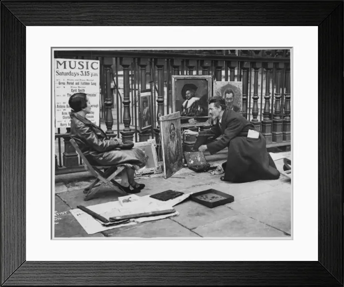 Framed Print : Pavement Artist London Framed Print : Pavement Artist London