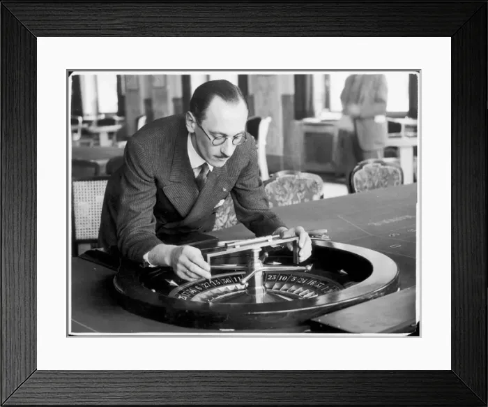 Framed Print : Gambling / Roulette Framed Print : Gambling / Roulette