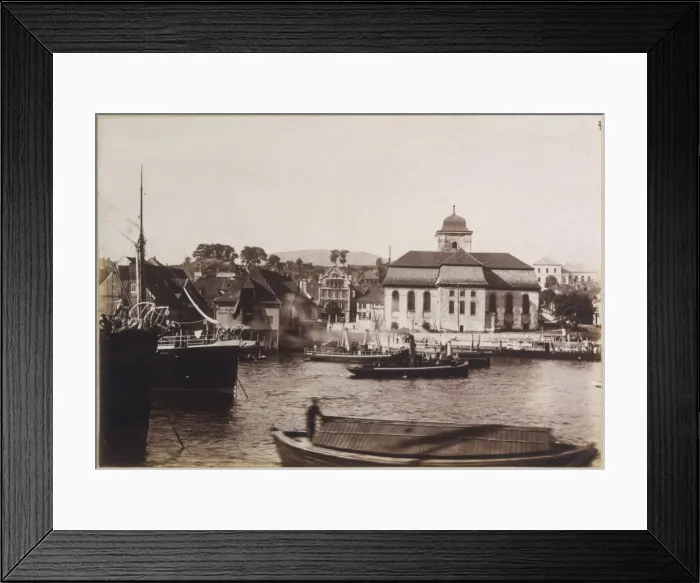 Framed Print : Norway / Bergen Landing Framed Print : Norway / Bergen Landing