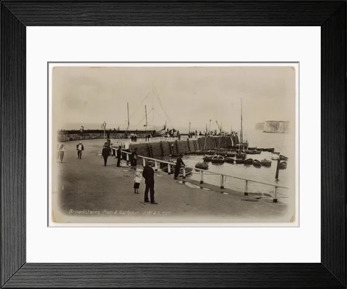 Framed Print : Broadstairs / Pier / Harbour Framed Print : Broadstairs / Pier / Harbour