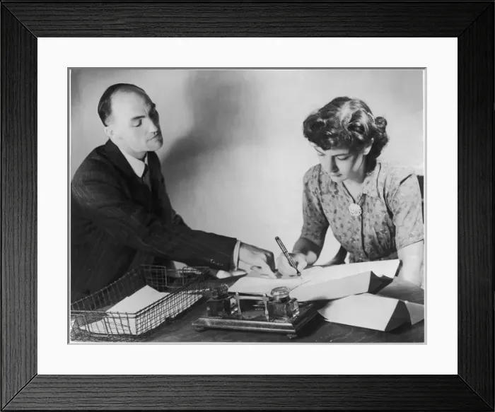 Framed Print : Secretary / Boss / Meeting Framed Print : Secretary / Boss / Meeting