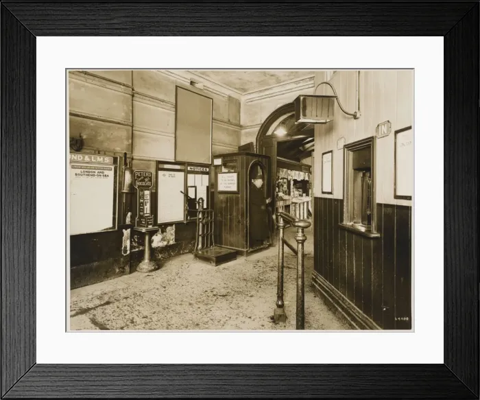 Framed Print : Underground Station / 1928 Framed Print : Underground Station / 1928