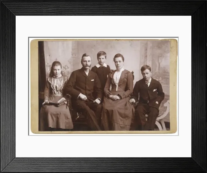 Framed Print : Pa, Ma, Three Children Framed Print : Pa, Ma, Three Children