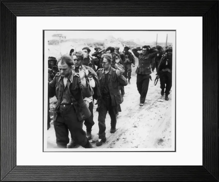 Framed Print : British with Prisoners Framed Print : British with Prisoners