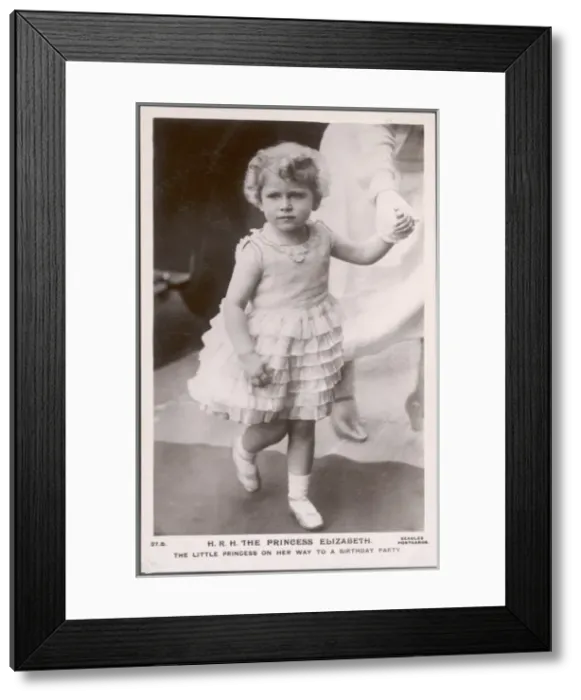 Framed Print : Elizabeth Ii / Frilly Dres Framed Print : Elizabeth Ii / Frilly Dres