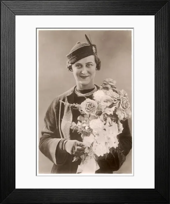 Framed Print : Kent  /  Marina  /  Postcard