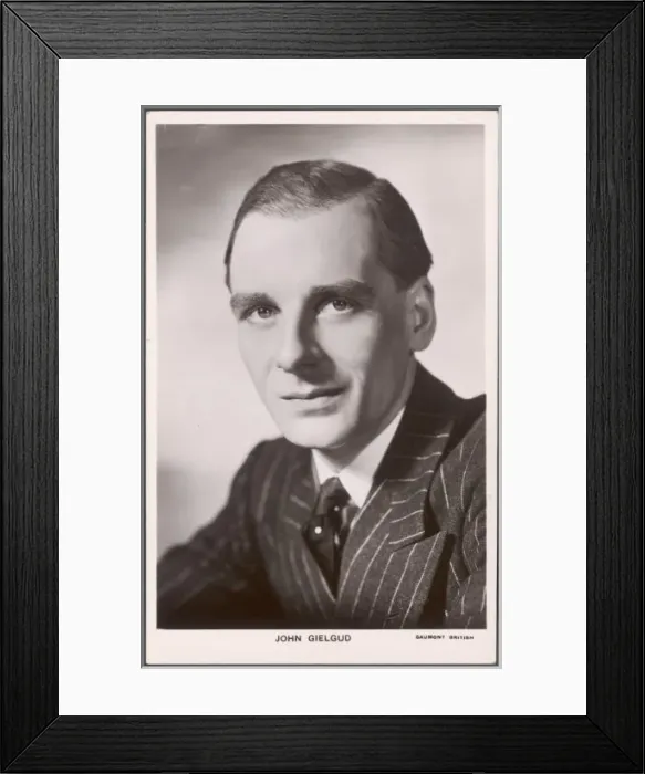 Framed Print : John Gielgud / Gaumont Framed Print : John Gielgud / Gaumont