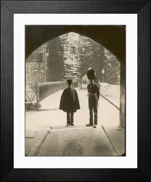 Framed Print : Beefeater and Guardsman Framed Print : Beefeater and Guardsman