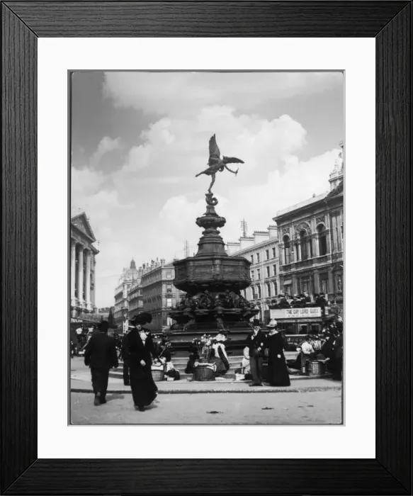 Framed Print : Piccadilly 1902 Framed Print : Piccadilly 1902