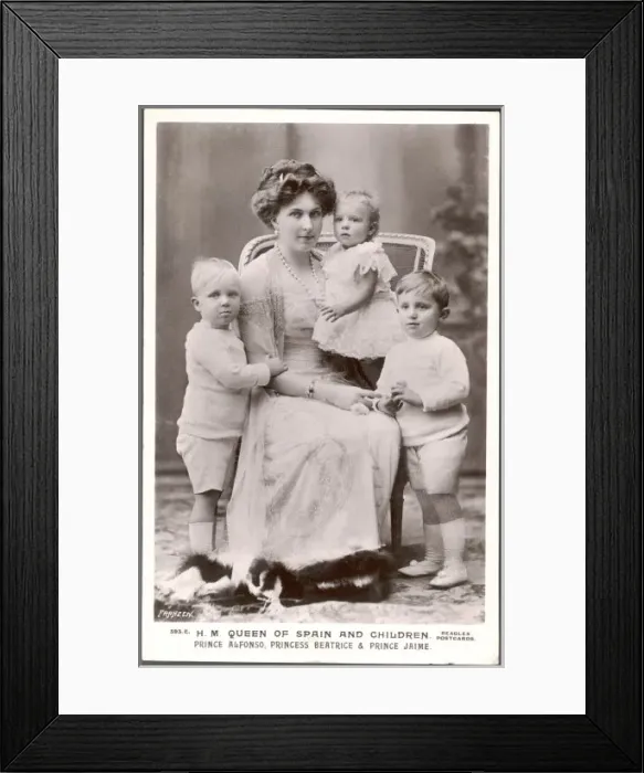 Framed Print : Victoria Eugenia / Childre Framed Print : Victoria Eugenia / Childre