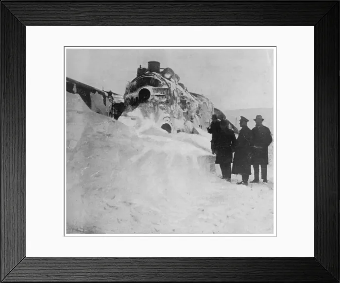 Framed Print : Orient Express / In Snow Framed Print : Orient Express / In Snow