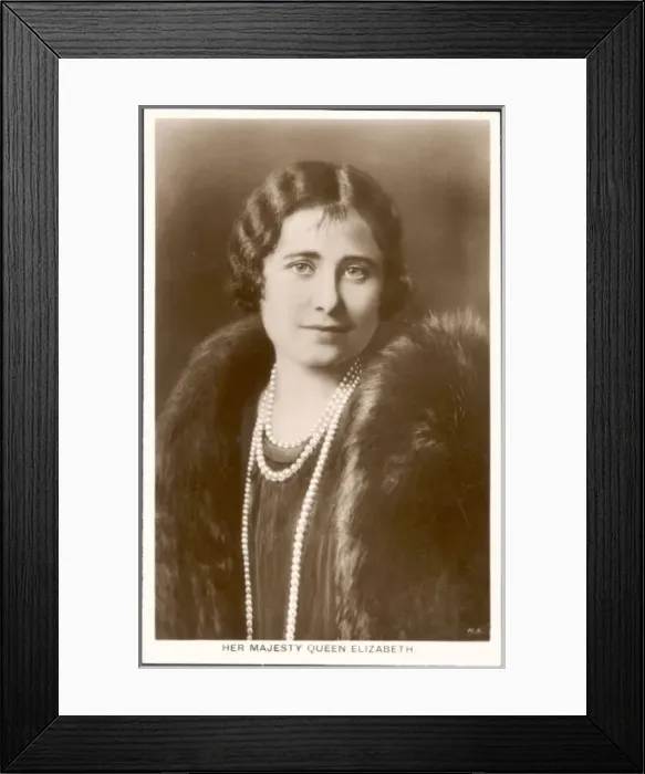 Framed Print : Elizabeth Bowes-Lyon Framed Print : Elizabeth Bowes-Lyon