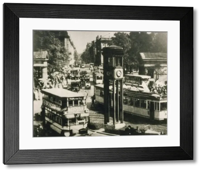 Framed Print : Potsdamer Platz / Berlin Framed Print : Potsdamer Platz / Berlin