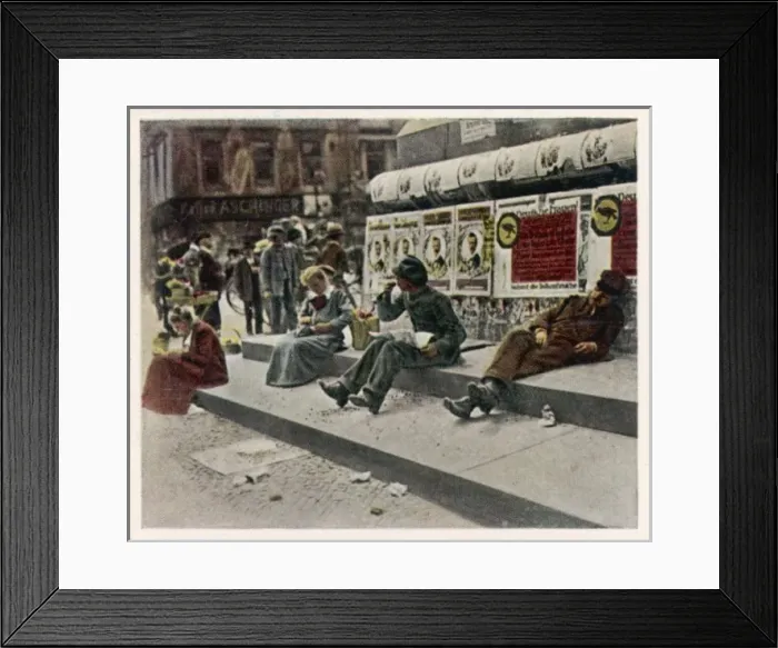 Framed Print : Unemployment / Germany Framed Print : Unemployment / Germany