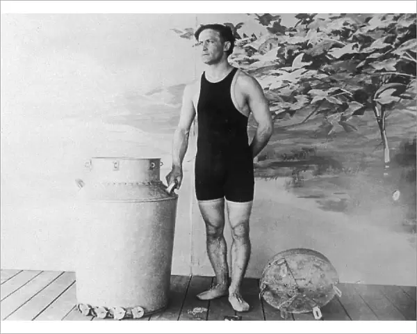 Houdini with Canister