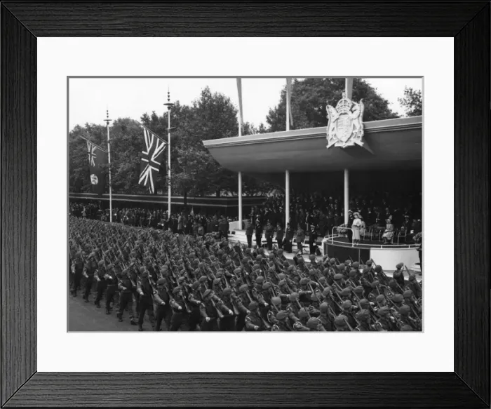 Framed Print : Ww2 / May45 / Ve Day Infantr Framed Print : Ww2 / May45 / Ve Day Infantr