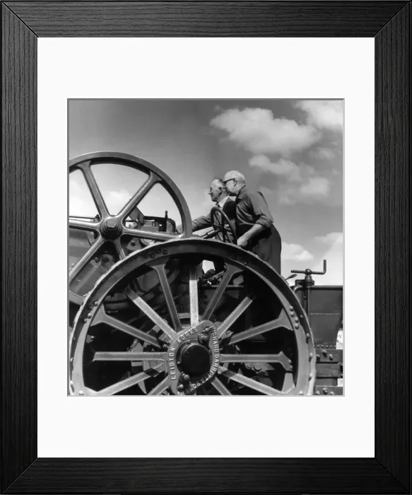 Framed Print : Traction Engine Racing Framed Print : Traction Engine Racing