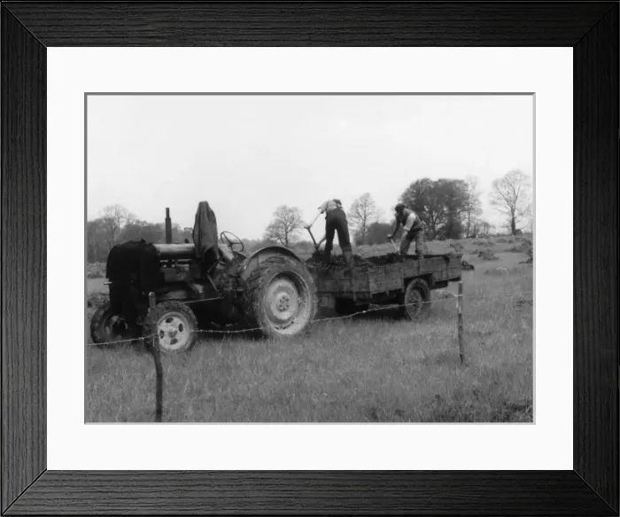 Framed Print : Muck Spreading Framed Print : Muck Spreading