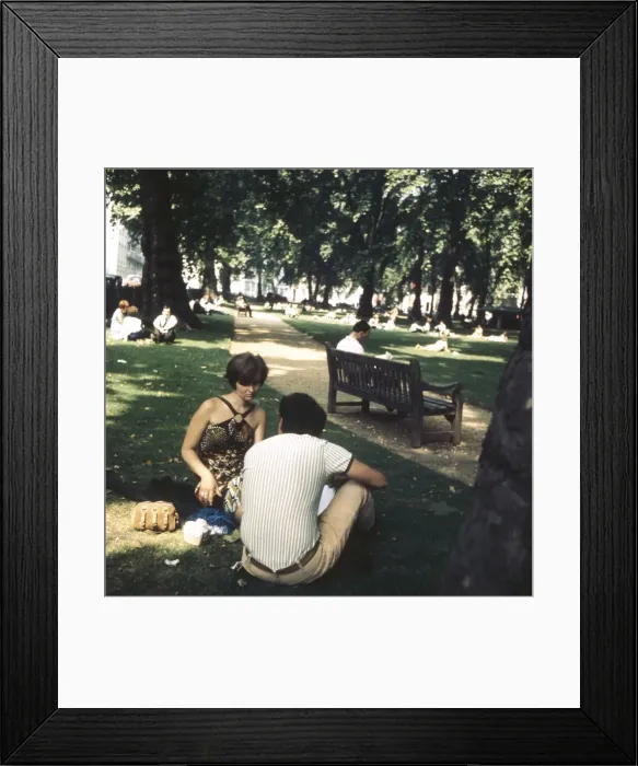 Framed Print : London / Grosvenor Square Framed Print : London / Grosvenor Square