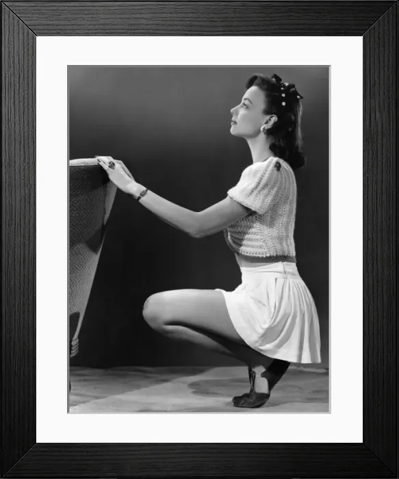 Framed Print : Keep Fit Squat Framed Print : Keep Fit Squat