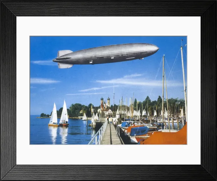 Framed Print : ZEPPELIN HINDENBURG Framed Print : ZEPPELIN HINDENBURG