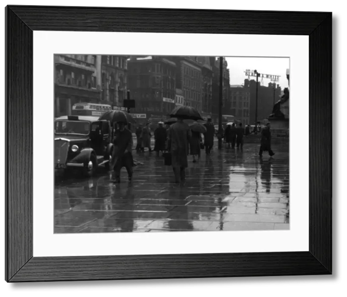Framed Print : Rainy Street, London Framed Print : Rainy Street, London