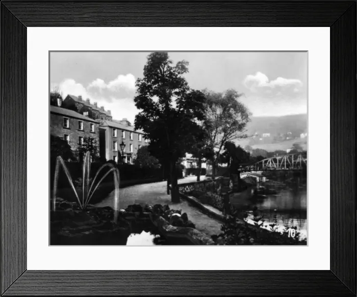 Framed Print : River Derwent and Park, Matlock Bath, Derbyshire Framed Print : River Derwent and Park, Matlock Bath, Derbyshire