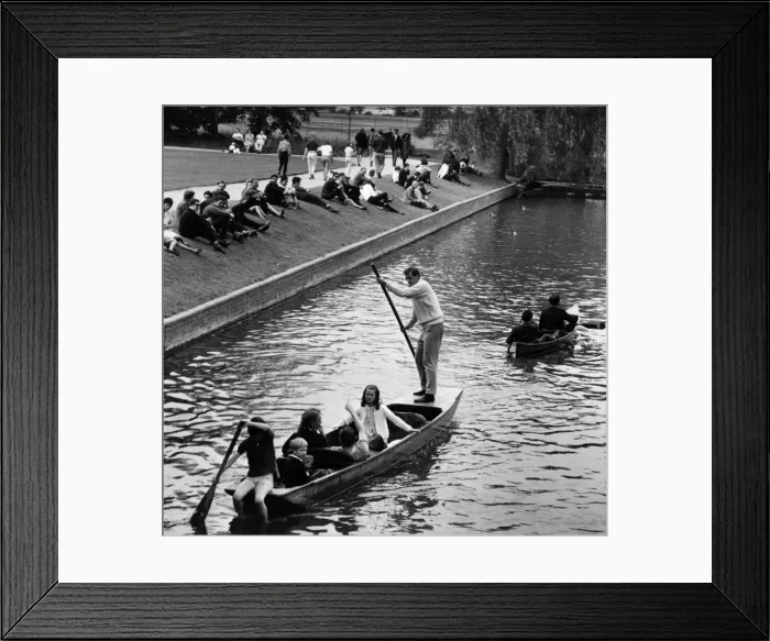 Framed Print : Cambridge Univ Punting Framed Print : Cambridge Univ Punting