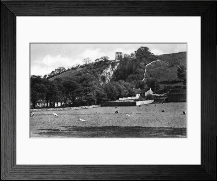 Framed Print : View of Peveril Castle at Castleton, Derbyshire Framed Print : View of Peveril Castle at Castleton, Derbyshire