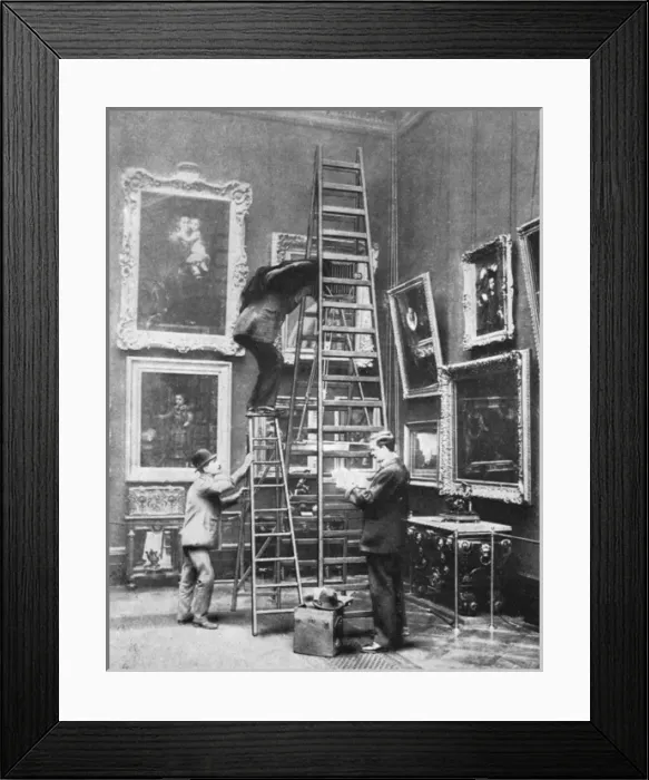 Framed Print : Photo in Art Gallery Framed Print : Photo in Art Gallery
