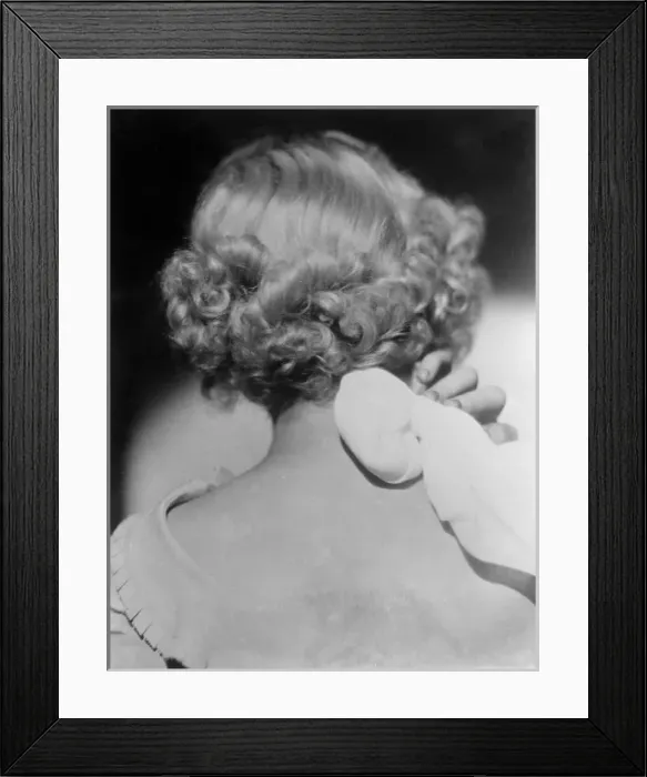 Framed Print : Ice Neck Massage