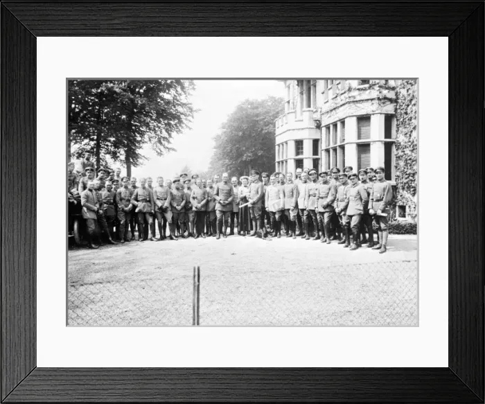 Framed Print : Hauptman Ernst Brandenburg and Gotha crews Framed Print : Hauptman Ernst Brandenburg and Gotha crews