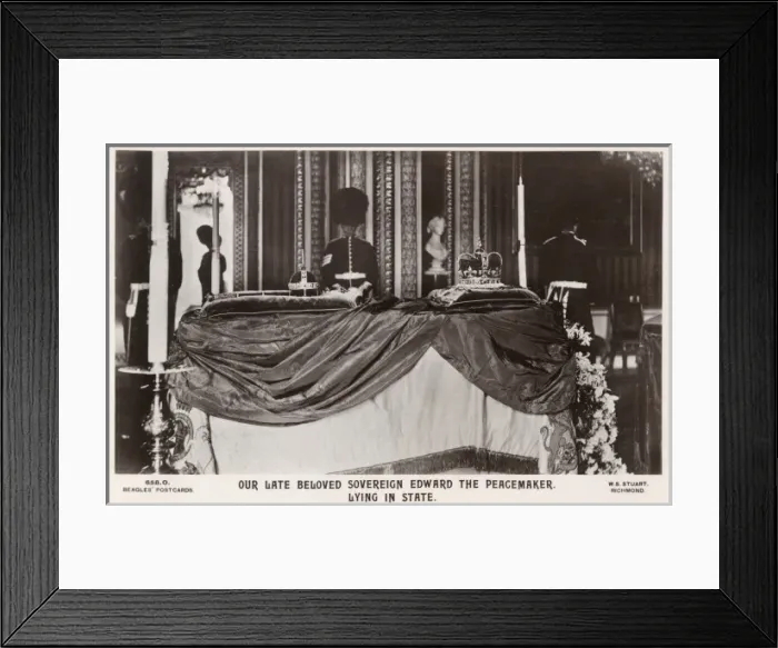 Framed Print : Edward VII lying in state Framed Print : Edward VII lying in state