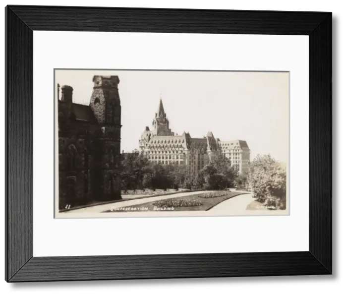 Framed Print : Canada - Ottawa - The Confederation Building Framed Print : Canada - Ottawa - The Confederation Building