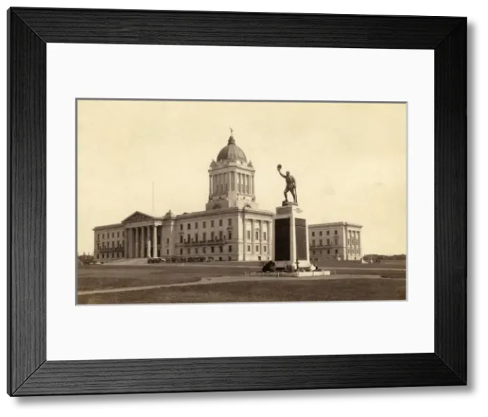 Framed Print : Canada - Manitoba Parliament Buldings, Winnipeg Framed Print : Canada - Manitoba Parliament Buldings, Winnipeg