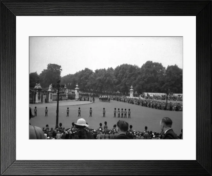 Framed Print : Trooping the Colour - Queen Victoria Memorial Framed Print : Trooping the Colour - Queen Victoria Memorial