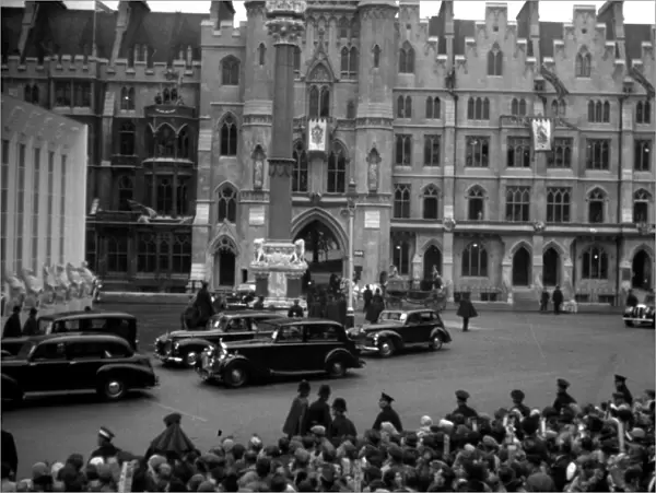 Coronation. Cars arriving with guests
