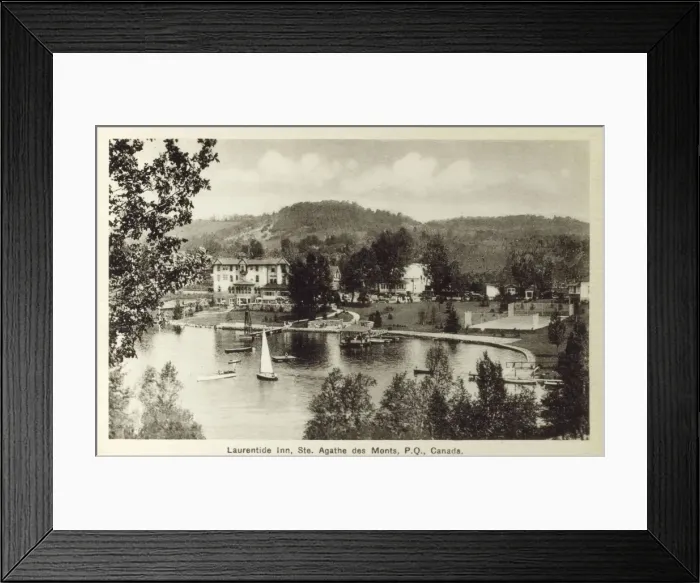 Framed Print : Canada - Agathe des Moins Framed Print : Canada - Agathe des Moins