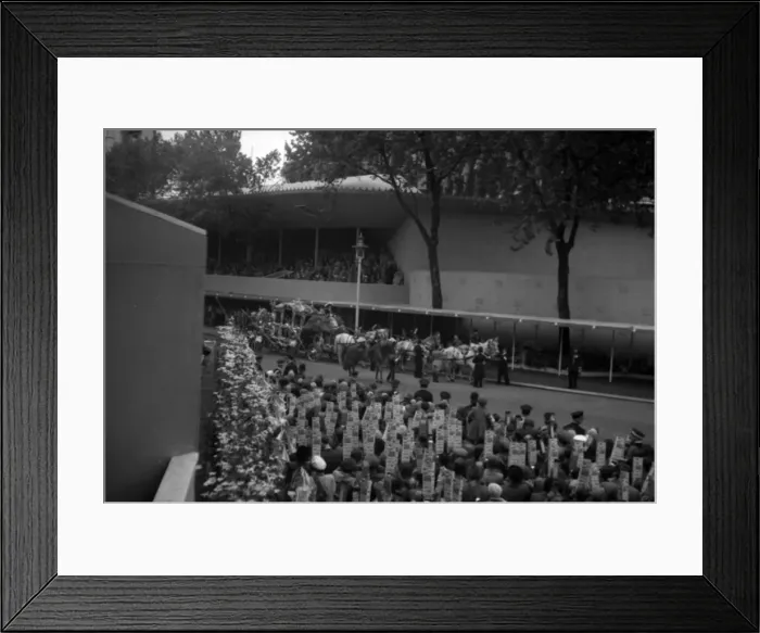 Framed Print : Coronation The empty coach passes the Abbey Framed Print : Coronation The empty coach passes the Abbey