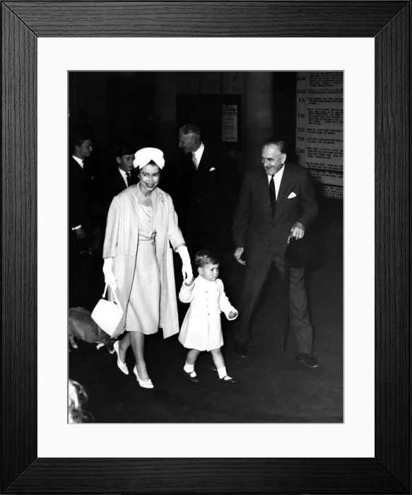 Framed Print : The Royal family leave for holidays at Balmoral, Scotland Framed Print : The Royal family leave for holidays at Balmoral, Scotland