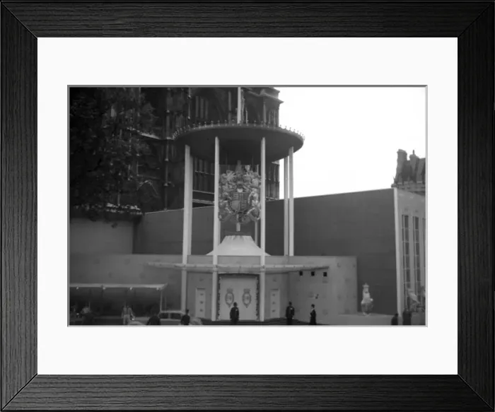 Framed Print : Coronation. The temporary Queens entrance