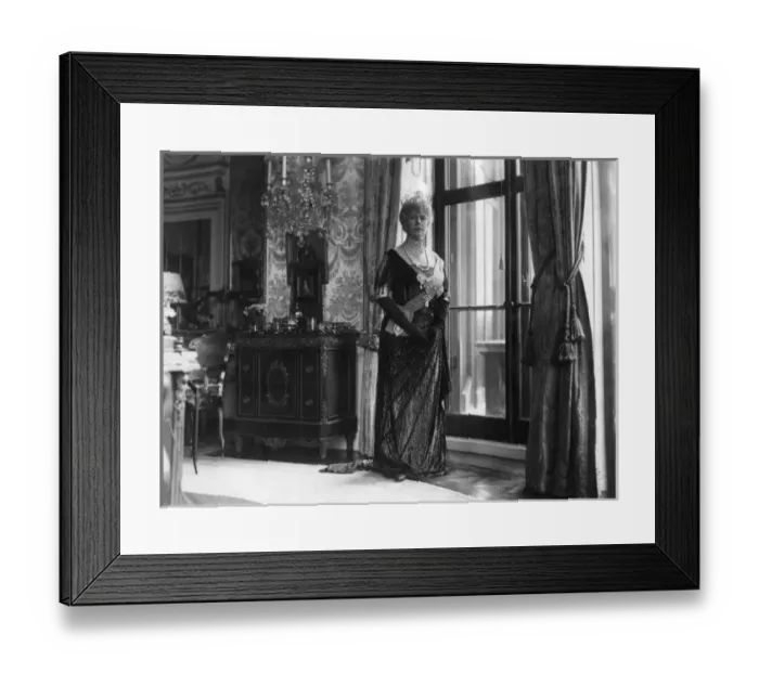 Framed Print : Queen Mary Framed Print : Queen Mary