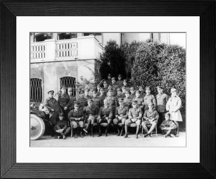 Framed Print : Group photo of British Army officers and soldiers, WW1 Framed Print : Group photo of British Army officers and soldiers, WW1