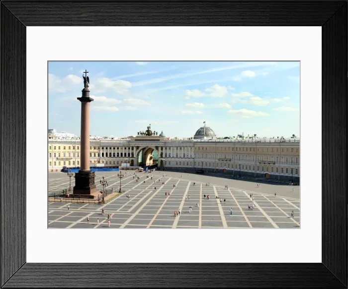 Framed Print : Palace Square in St Petersburg, Russia Framed Print : Palace Square in St Petersburg, Russia