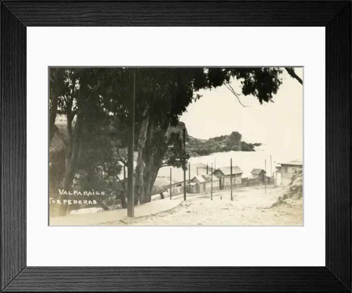 Framed Print : Valparaiso - Torpederas - Chile Framed Print : Valparaiso - Torpederas - Chile