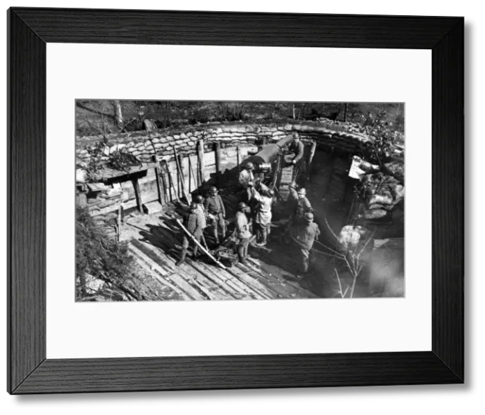Framed Print : Italian 149 mm gun in action, Italian Front, WW1 Framed Print : Italian 149 mm gun in action, Italian Front, WW1