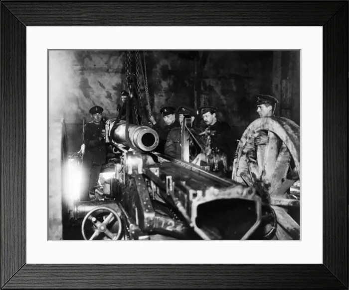 Framed Print : British 6 inch Howitzer, WW1 Framed Print : British 6 inch Howitzer, WW1