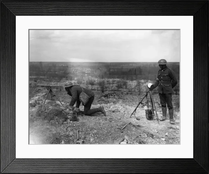 Framed Print : Two soldiers using heliograph for signalling, France, WW1 Framed Print : Two soldiers using heliograph for signalling, France, WW1