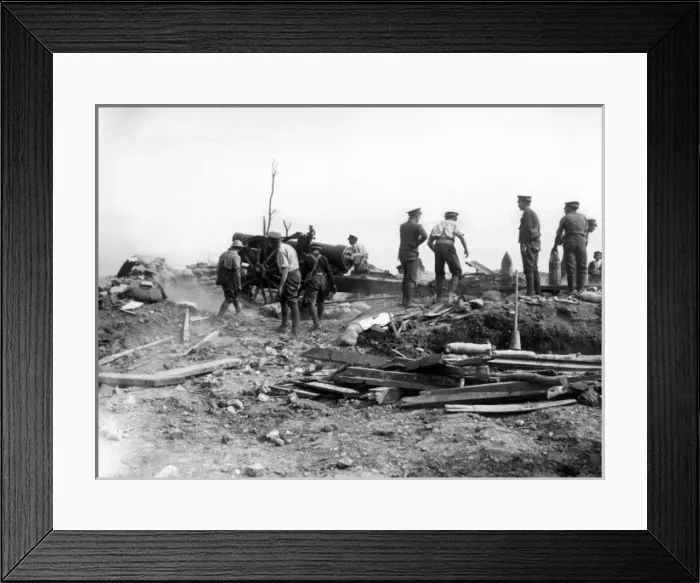 Framed Print : British 8 inch Howitzer in action, Longueval, France, WW1 Framed Print : British 8 inch Howitzer in action, Longueval, France, WW1